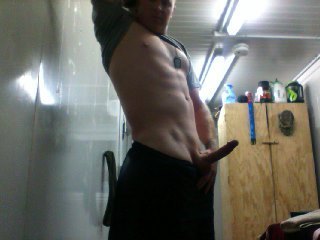 cutecubs:  husky lad and his big pale pink cock shitilikeandafewofme:  26 year old.