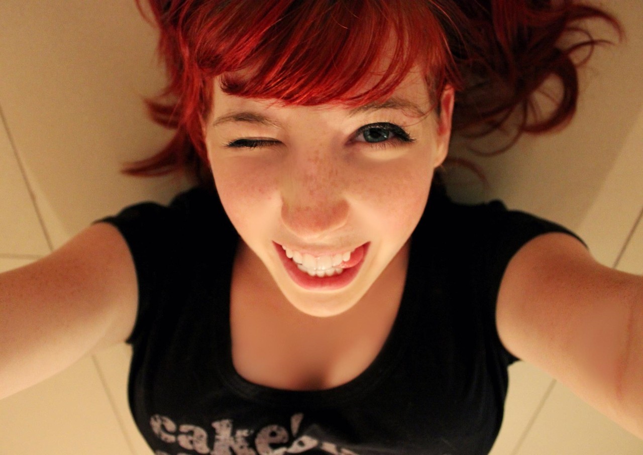 (more girls like this on http://ift.tt/2mVKSF3) Very Cute [x-post /r/FreckledRedheads]