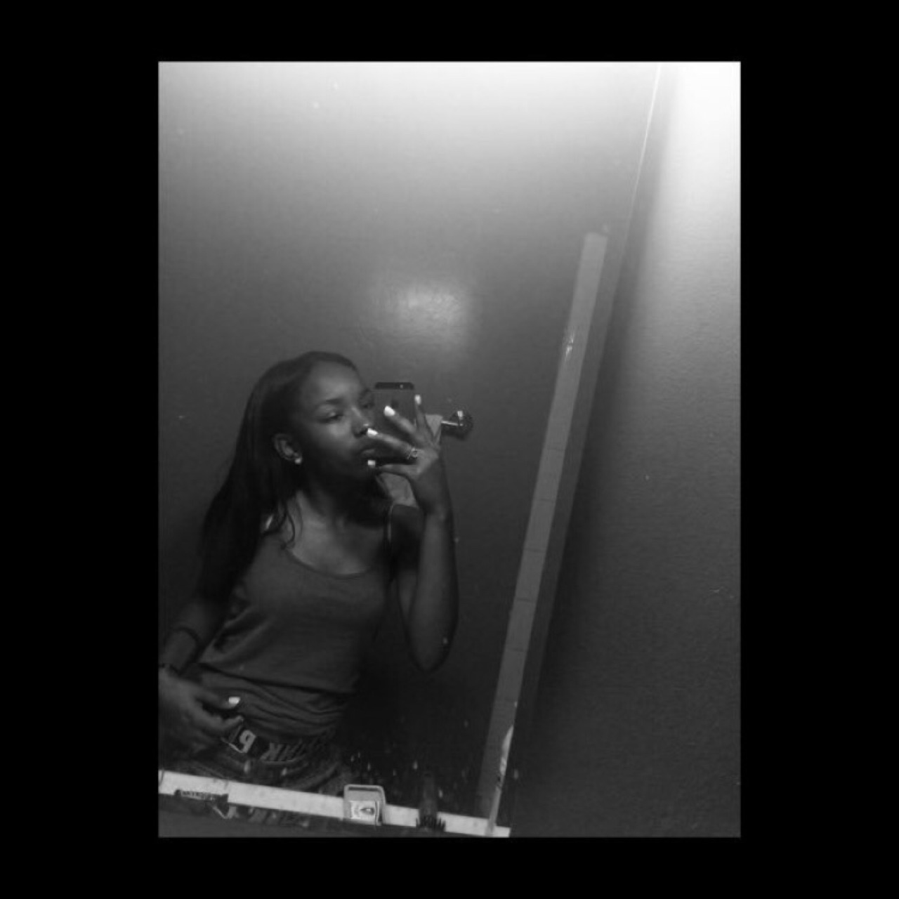 jamaicanamazon:  lovintyqa:  2015 Selfies #BLACKOUT 👑💕  😍😘