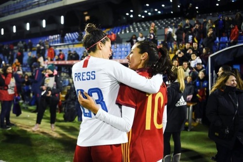 rookieforlife:christenpress: Gracias al fútbol por poner personas increíbles en mi vida.
