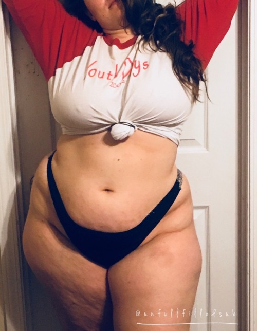 unfullfilledsub:  I mean can we just talk about how fucking banging my curves are???