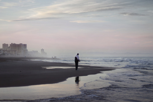 timbllr:misty beach by Sergio Cabezas