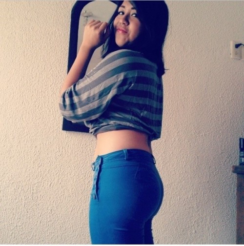 amateurmexicanalust:  Denisse Vloo