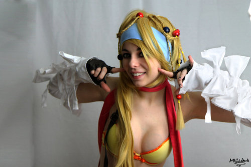 sakafai:  Sexy and nice Rikku cosplay from porn pictures