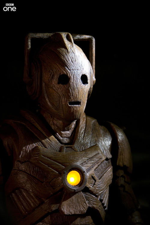 songofthestarwhale:wintermoth:burningupasun:the-fury-of-a-time-lord:bbcone:New images from Doctor Wh
