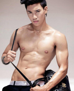 auberonbc:  For more Gorgeous Asian Men visit:http://auberonbc.tumblr.com/archive