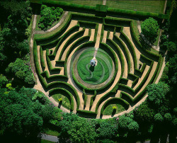 groundcovers:  Yew Maze at Somerleyton Hall near Lowestoft, Suffolk, UK. Designed by William Andrews Nesfield in 1846.  