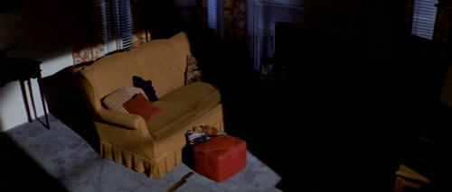 365filmsbyauroranocte:Halloween (John Carpenter, 1978): empty spaces