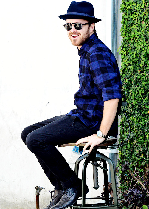 jackfalaheessssssss-deactivated:Aaron Paul out in West Hollywood, California. April 17th, 2014