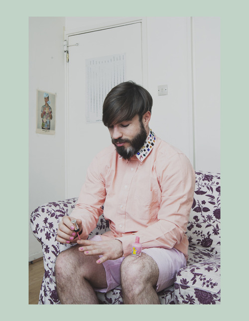 minicorrect: i am ALL about boys in skirts and lipstick and girls underwear *swoons*