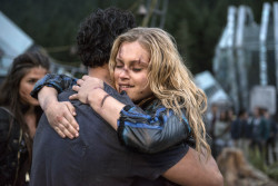 cwthe100:  The Bellarke reunion is coming.