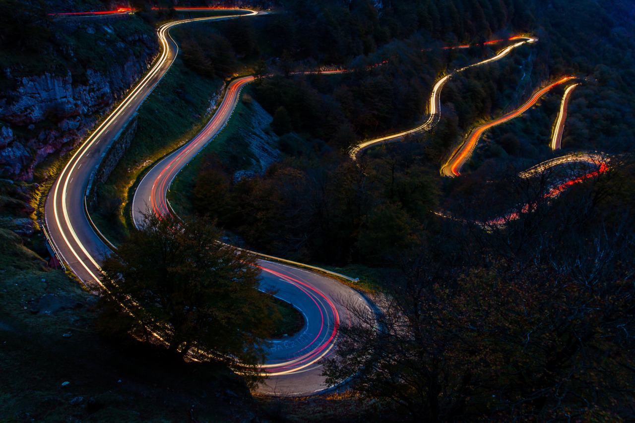 lensblr-network:  Carretera,Sierra de Urbasa…Website by Oliver Delgado  (oliverdelgadophoto.com)