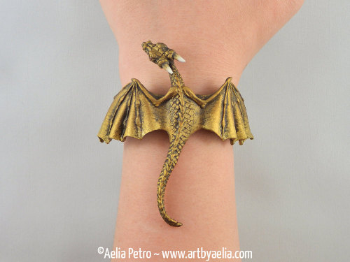 silver-tongues-blog:  thewinterwulf:  sigmatique:  skyking-irl:  bathassaultz:  dai-rokuten-maou:  sosuperawesome:  Dragon necklaces, bracelets and rings by ArtByAelia on Etsy • So Super Awesome is also on Facebook, Twitter and Pinterest •  @salemnightz