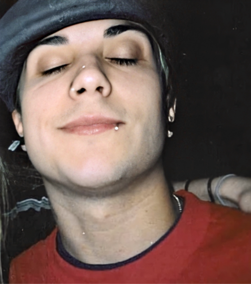 temporaryxwounds:HD Frank Iero - May 2005edit by: @temporaryxwounds​