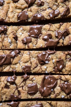 sweetoothgirl:  salted milk chocolate and peanut butter blondies