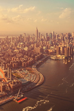 r2–d2:   A Sunny Manhattan Afternoon by