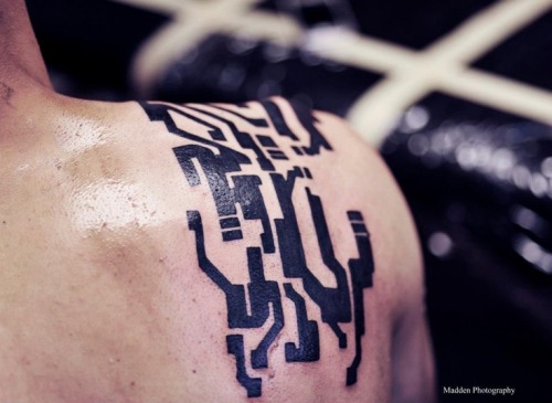 pizzopaps:alittlepieceofuniverse:Futuristic, cyber and circuit tattoos IItwo of them are the same be