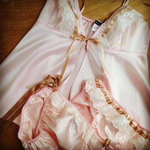 thelingerielesbian: aytengasson: It’s the final day of our #lingerie #competition. Who would l