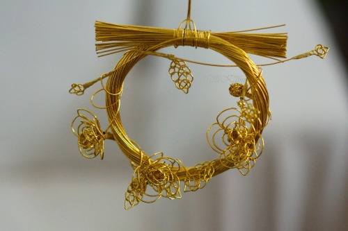 Golden mizuhiki holiday rose wreath, made by yours truly.