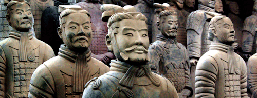 Fun History Fact,Each of the 8,000 terracotta soldiers in Chinese Emperor Chin Shi Huangdi’s t