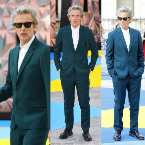 Ugh so handsome #petercapaldi #silverfox #twelfthdoctor #doctorwho #sexybeast ♥️ www.