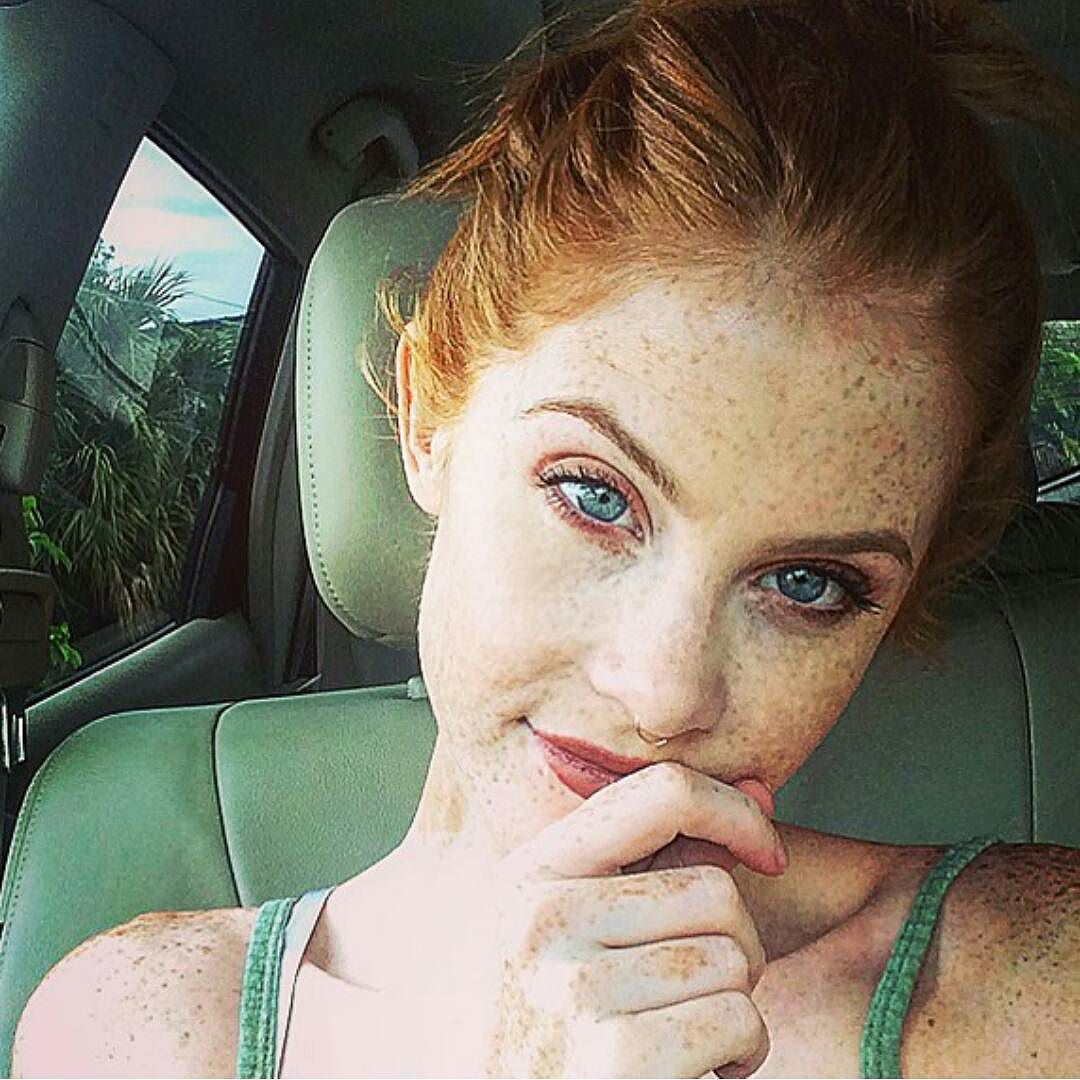 dropdeadlovelyreds:  From redheadproblems_ on Instagram