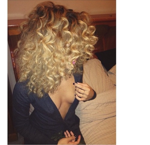 neenablanco:  Caandyvonnee  Neenablanco.tumblr.com