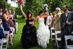 boredpanda:    Beautiful Same Sex Wedding Photos Show That Love Knows No Boundaries    ♥