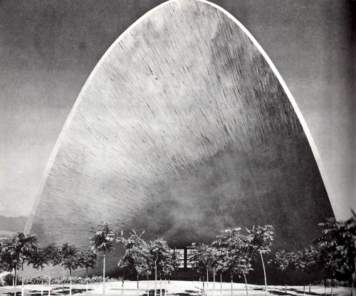 unavidamoderna: La capilla de Palmira, Las Lomas de Cuernavaca, Morelos, México 1959 Arqs. Gu