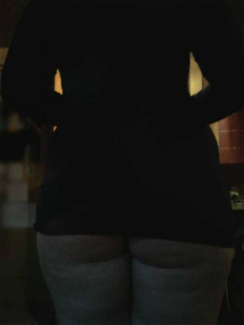 useme-sir:  Have some pics of my sexy ass 💕