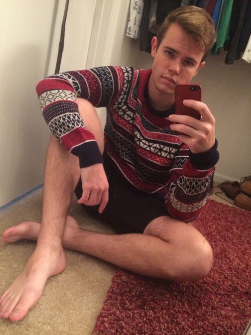 sing-le-ton:  The best time to wear a striped sweater is all the time