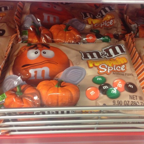 FOR ALL YOU PUMPKIN SPICE LOVERS #candy #pumpkinspice #fall #autumn #halloween #treats #chocolate #m