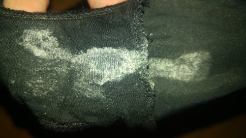 Friend 27 yo who soiled this panties during two days. Tell me how you love them.