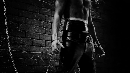 freakshow4fun:Chained.