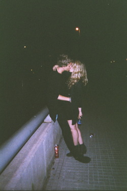 fiftyshadesofdrugs:  highschool-whores:  wastedlilacs:  soft grunge/models  free drugs here  ☮We got high together.☮