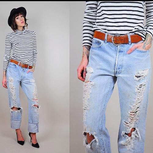 Yes, these jeans are ripped and I ❤️them. Fabulous Vintage Levi&rsquo;s 501 from @noirohio | http://