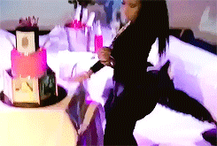minajvtrois:  Nicki Minaj dancing to ‘Feeling adult photos