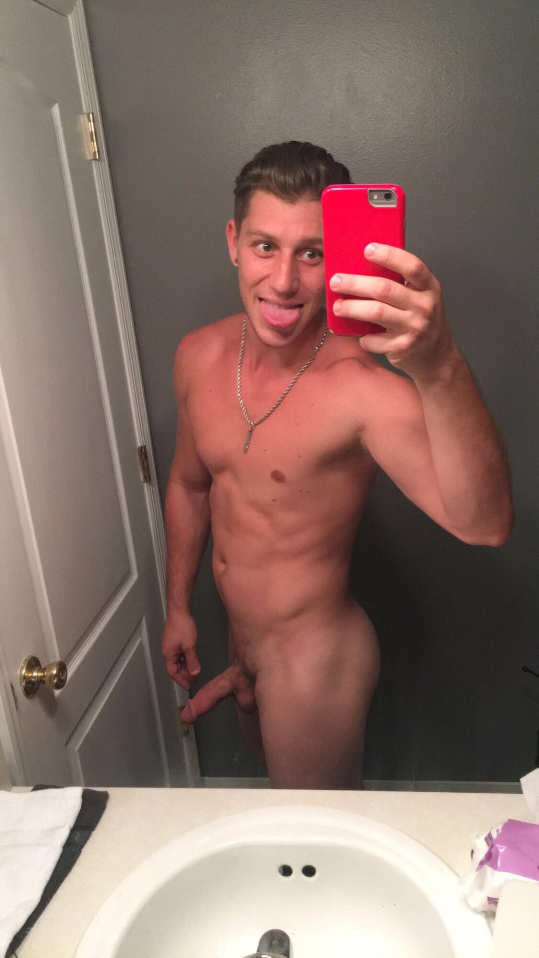 boricua-bi:  biblogdude:  I think I need to get on a three way  KiK: bori.bi.guy