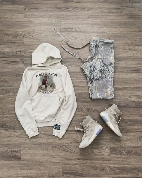 I swear I was this close to going outside today .. #Outfitgrid-#ReeseCooperInc Hoodie#FearOfGod Carg