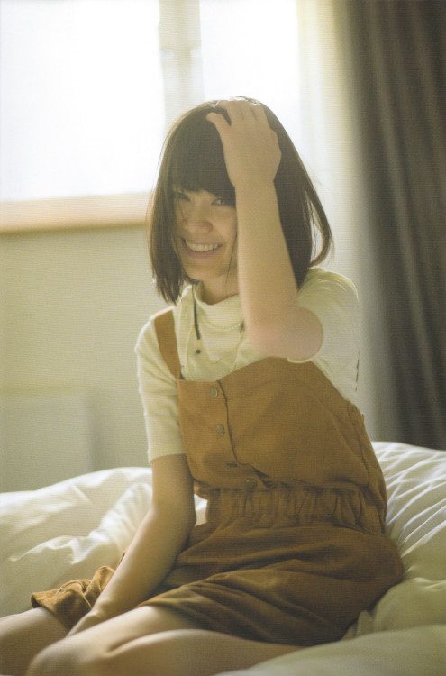 voz48reloaded:  Ikuta Erika 1st Photobook 「Tenchou」