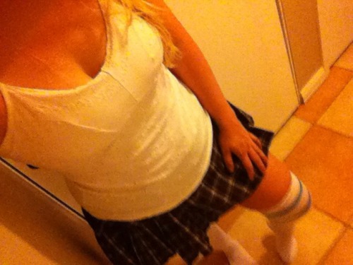 sweettanda:  New socks for me :) hope you guys enjoy ;) 
