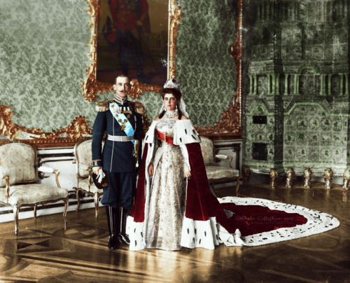 imperial-russia:The wedding photograph of Grand Duchess Elena Vladimirovna of Russia and Prince Nich