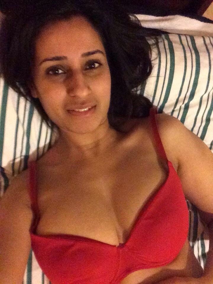 prythm:  Another spicy submission from Pakistan… Thank you Bhai… 🙏 This Bhabhi