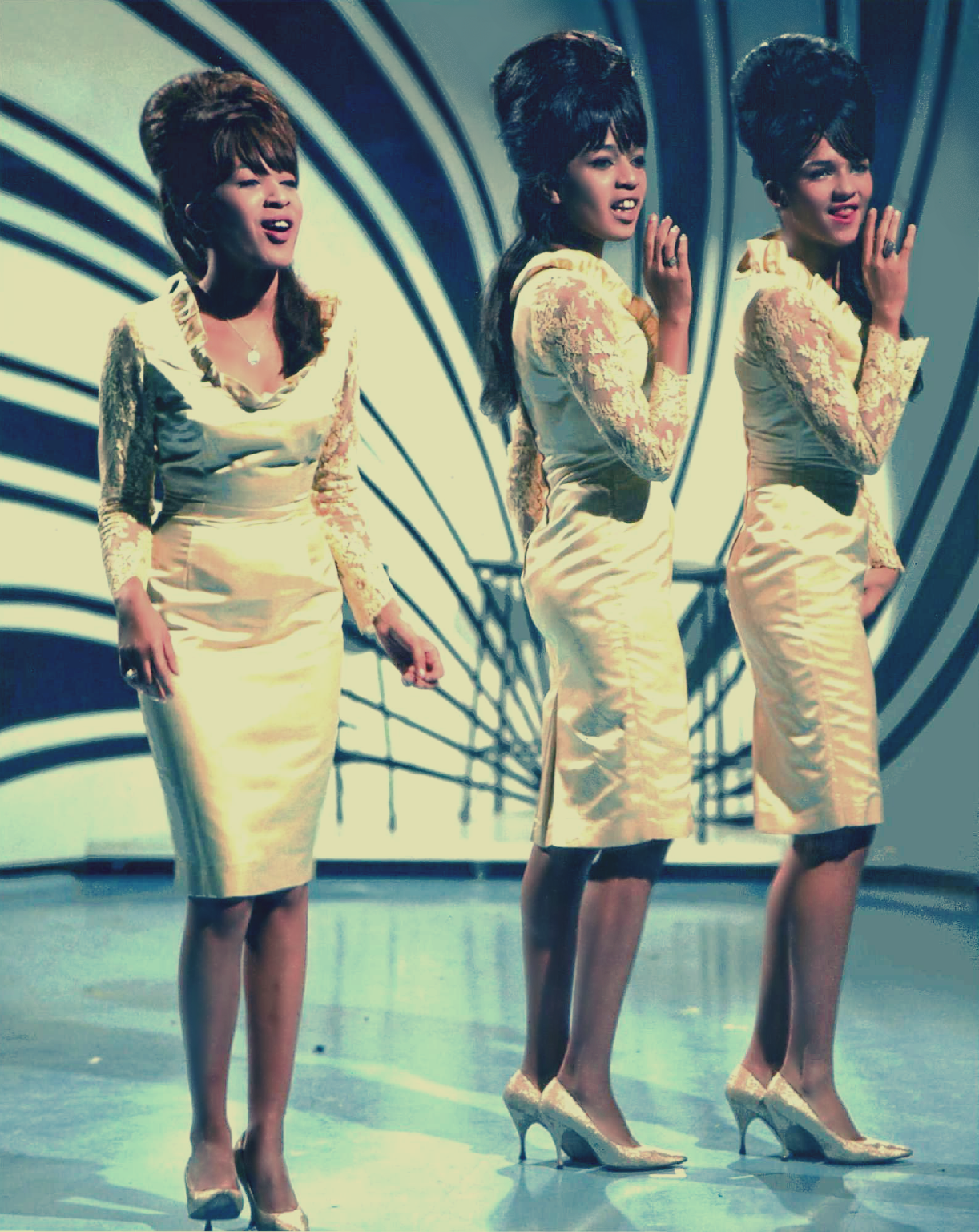 hearagonaface:
“ The Ronettes on “Thank Your Lucky Stars”
Aired: 1-25-1964
”