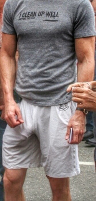 collegealpha: I’ll clean your dick up good bro