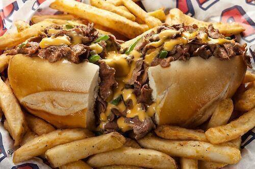 carbonking:  yummyfoooooood:  Philly Cheesesteak &amp; Fries  (via TumbleOn )