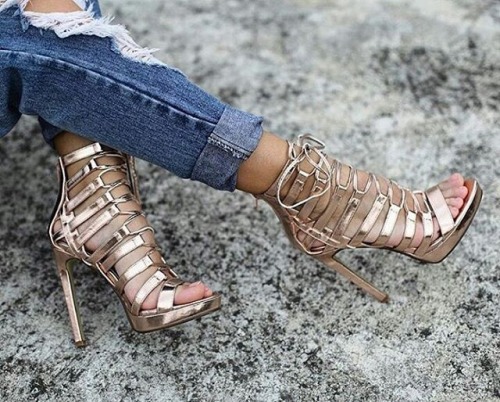 lace up sandals