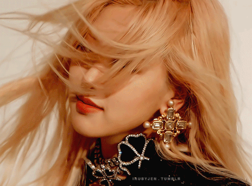 ROSI ELLE KOREA