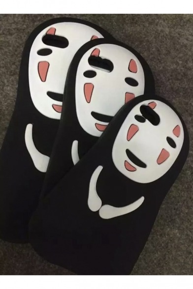 uniquetigerface: My Neighbor Totoro/ Spirited Away   I want…..  Left   //  Right