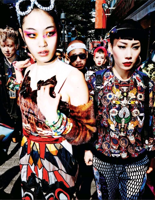 saloandseverine:Vogue Japan November 2014, Street Style Obsession Chiharu Okunugi by Mario Testino